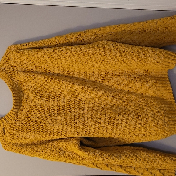 Primark Large Mustard Yellow Sweater with center cable knit design - Picture 6 of 6